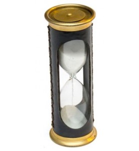 Klepsydra mosiężno - skórzana TMR-0015 z zegarem światowym i kalendarzem 100-letnim na topie, ok. 5 minut