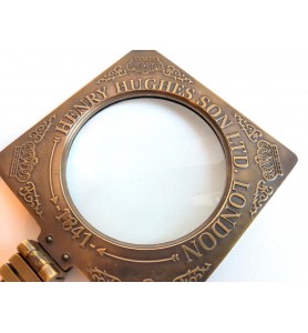 Mosiężne składane szkło  powiększające w pudełku drewnianym - MAG-0506 -14x12x5cm