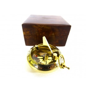Kompas CPSD2 z zegarem słonecznym, mosiądz w pudełku drewnianym