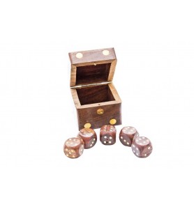 Małe drewniane kości do gry w pudełku – G150A